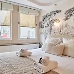 Residence Saint Germain Des Pres Rue De Rennes By Studioprestige